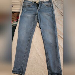 Stylish Blue Denim Skinny Jeans